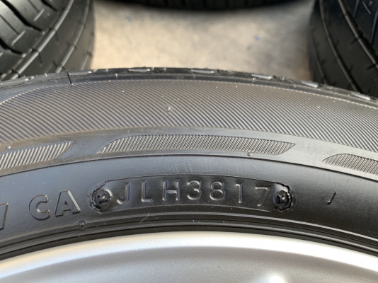 ล้อแม็ก Toyota Yaris Ativ ขอบ 15 พร้อมยาง 185-60-15 Bridgestone ปลายปี 17 สวยๆ