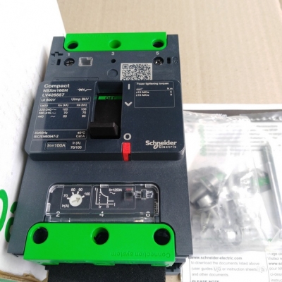 Breaker 3 เฟส Schneider