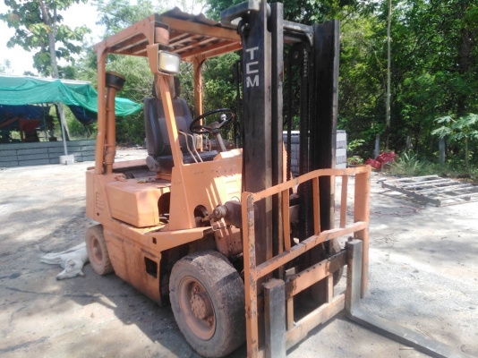 ขายรถยก โฟลคลิพ 2.9 ตัน TCM เครื่องยนต์ดีเชล รถใช้งานทุกวัน สนใจสอบถาม 093 0764943 K ตั้ม