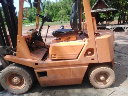 ขายรถยก โฟลคลิพ 2.9 ตัน TCM เครื่องยนต์ดีเชล รถใช้งานทุกวัน สนใจสอบถาม 093 0764943 K ตั้ม