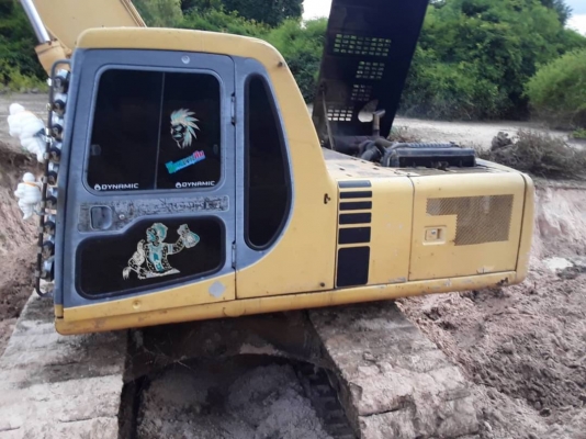 ขาย 650,000 รถแบคโฮ KOMATSU PC200-6  เครื่อง komatsu 6D95LTurbo