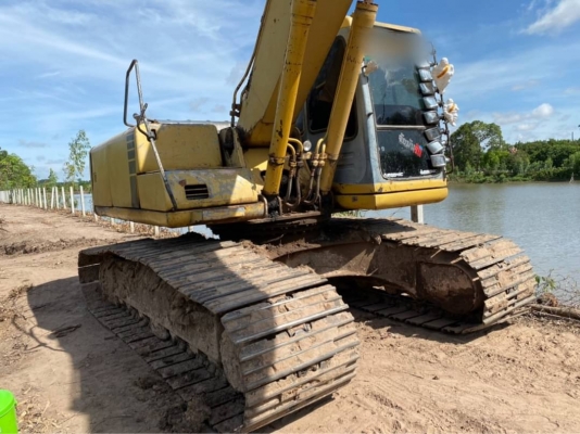 ขาย 650,000 รถแบคโฮ KOMATSU PC200-6 เครื่อง komatsu 6D95LTurbo ขาย 650,000 รถแบคโฮ KOMATSU PC200-6 เครื่อง komatsu 6D95LTurbo