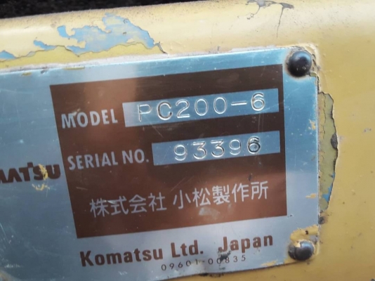 ขาย 650,000 รถแบคโฮ KOMATSU PC200-6  เครื่อง komatsu 6D95LTurbo