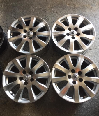ล้อเดิมToyota ขอบ17x7 ET45 สีบรอนหน้าเงา ชุด3900บ.สนใจโทร.0879050181.ส่งได้ทุกที่ทั่วไทย