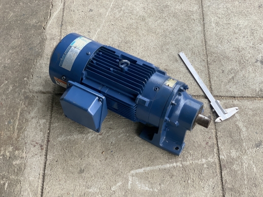 ขายมอเตอร์เกียร์ Cycrodrive Sumitomo 2HP. 380V อัตราทด 1:8 เพลาออกประมาณ 180รอบต่อนาที รุ่นมีระบบเบรคในตัว(ตอนนี้ไม่ได้ใช้งาน) สภาพสวย หมุนนิ่ม พร้อมใช้งาน ราคา 7,000 บาท ขายมอเตอร์เกียร์ Cycrodrive Sumitomo 2HP. 380V อัตราทด 1:8 เพลาออกประมาณ 180รอบต่อนาที รุ่นมีระบบเบรคในตัว(ตอนนี้ไม่ได้ใช้งาน) สภาพสวย หมุนนิ่ม พร้อมใช้งาน ราคา 7,000 บาท