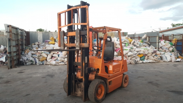 ขาย รถ ฟอร์คลิฟต์ 2.5 ตัน TCM FD25Z เครื่องยนต์ดีเซล เสาสูง 3 เมตร ยางตัน 4 เส้น รถพร้อมใช้งาน ราคาต่อรองได้ครับ ขาย รถ ฟอร์คลิฟต์ 2.5 ตัน TCM FD25Z เครื่องยนต์ดีเซล เสาสูง 3 เมตร ยางตัน 4 เส้น รถพร้อมใช้งาน ราคาต่อรองได้ครับ