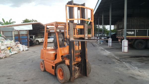 ขาย รถ ฟอร์คลิฟต์ 2.5 ตัน TCM FD25Z เครื่องยนต์ดีเซล เสาสูง 3 เมตร ยางตัน 4 เส้น รถพร้อมใช้งาน ราคาต่อรองได้ครับ ขาย รถ ฟอร์คลิฟต์ 2.5 ตัน TCM FD25Z เครื่องยนต์ดีเซล เสาสูง 3 เมตร ยางตัน 4 เส้น รถพร้อมใช้งาน ราคาต่อรองได้ครับ