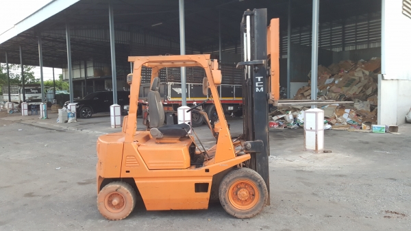 ขาย รถ ฟอร์คลิฟต์ 2.5 ตัน TCM FD25Z เครื่องยนต์ดีเซล เสาสูง 3 เมตร ยางตัน 4 เส้น รถพร้อมใช้งาน ราคาต่อรองได้ครับ ขาย รถ ฟอร์คลิฟต์ 2.5 ตัน TCM FD25Z เครื่องยนต์ดีเซล เสาสูง 3 เมตร ยางตัน 4 เส้น รถพร้อมใช้งาน ราคาต่อรองได้ครับ