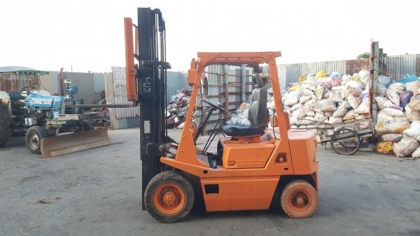 ขาย รถ ฟอร์คลิฟต์ 2.5 ตัน TCM FD25Z เครื่องยนต์ดีเซล เสาสูง 3 เมตร ยางตัน 4 เส้น รถพร้อมใช้งาน ราคาต่อรองได้ครับ ขาย รถ ฟอร์คลิฟต์ 2.5 ตัน TCM FD25Z เครื่องยนต์ดีเซล เสาสูง 3 เมตร ยางตัน 4 เส้น รถพร้อมใช้งาน ราคาต่อรองได้ครับ