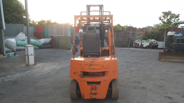 ขาย รถ ฟอร์คลิฟต์ 2.5 ตัน TCM FD25Z เครื่องยนต์ดีเซล เสาสูง 3 เมตร ยางตัน 4 เส้น รถพร้อมใช้งาน ราคาต่อรองได้ครับ ขาย รถ ฟอร์คลิฟต์ 2.5 ตัน TCM FD25Z เครื่องยนต์ดีเซล เสาสูง 3 เมตร ยางตัน 4 เส้น รถพร้อมใช้งาน ราคาต่อรองได้ครับ