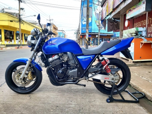 ขาย HONDA CB400 ปี98 เวอร์ชั่นS ไมล์แดง เดิมๆ สีสวย มีท่อแต่ง โช๊คหลังแต่ง ชุดพาร์ทคาร์บอน กระจกแต่ง