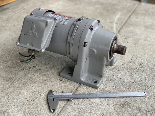 ขายมอเตอร์เกียร์ Cycrodrive Mitsubishi 0.5HP. 380V อัตราทด 1:29 เพลาออกประมาณ 50รอบต่อนาที สภาพสวย หมุนนิ่ม พร้อมใช้งาน ราคา 3,400 บาท