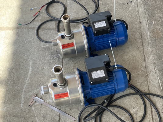 ขายปั๊มน้ำหัวปั๊มสแตนเลสแรงดันสูง Ebara 1.5HP. 220V รุ่น Jex M/A 150 ไฟบ้าน made in Italy มีระบบล่อน้ำในตัว สภาพสวย วิ่งนิ่มเดิมๆ พร้อมใช้งาน มี 2ตัวครับ ราคาตัวละ 5,400 บาท ขายปั๊มน้ำหัวปั๊มสแตนเลสแรงดันสูง Ebara 1.5HP. 220V รุ่น Jex M/A 150 ไฟบ้าน made in Italy มีระบบล่อน้ำในตัว สภาพสวย วิ่งนิ่มเดิมๆ พร้อมใช้งาน มี 2ตัวครับ ราคาตัวละ 5,400 บาท