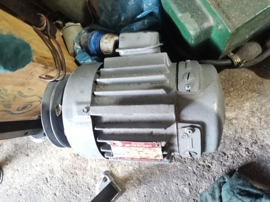 ขาย!! มอเตอร์ถ่าน.ฮิตาชิ.ขนาด1/2แรง220v.พร้อมใช้งาน ขาย!! มอเตอร์ถ่าน.ฮิตาชิ.ขนาด1/2แรง220v.พร้อมใช้งาน