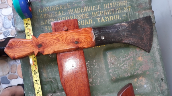 ขายขวานโบราณด้ามไม้สวยๆ ขายขวานโบราณด้ามไม้สวยๆ