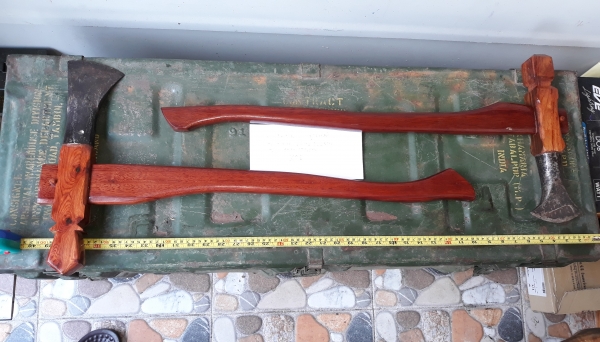 ขายขวานโบราณด้ามไม้สวยๆ ขายขวานโบราณด้ามไม้สวยๆ