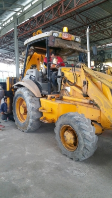 รถแทรคเตอร์ JCB รุ่น 3CX ปี 2017