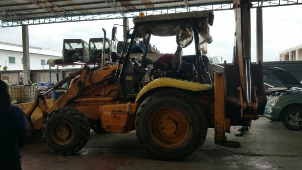 รถแทรคเตอร์ JCB รุ่น 3CX ปี 2017