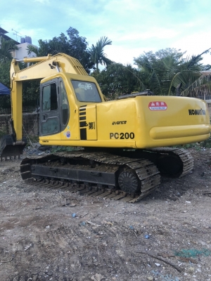 ลดราคาเหลือ 545,000 KOMATSU PC200-6 พร้อมใช้เครื่องดี ปั้มแรงเร็วเอวแน่นช่วงล่างได้ เอกสารซื้อขายไฟฟ