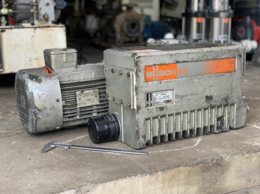 ขายปั๊มแวคคั่มสุญญากาศ Busch 3HP. 380V made in Germany สภาพสวย หมุนนิ่ม ดูดแรง พร้อมใช้งาน