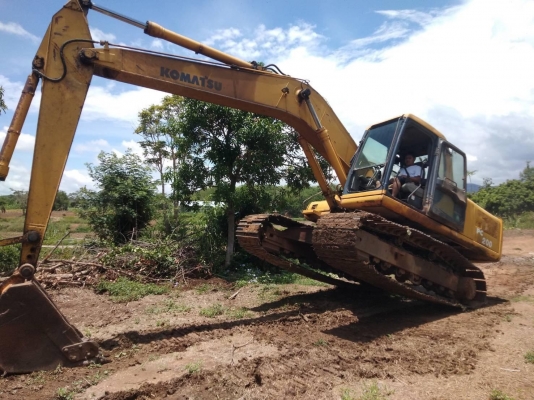 KOMATSU PC200-6 ทำงาน19,000ชม. ปั้มเดิมๆดีระบบไฟฟ้าเต็ม แอร์เย็นบูมอามสวยโซ่เฟรมเต็มคอมนอก10,000