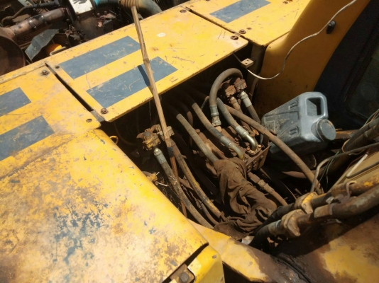 KOMATSU PC200-6 ทำงาน19,000ชม. ปั้มเดิมๆดีระบบไฟฟ้าเต็ม แอร์เย็นบูมอามสวยโซ่เฟรมเต็มคอมนอก10,000