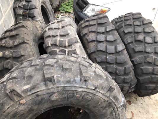 ยาง 395/85R20 สวยๆ ลดราคาเหลือ เส้นละ 2900 บาท ยาง 395/85R20 สวยๆ ลดราคาเหลือ เส้นละ 2900 บาท