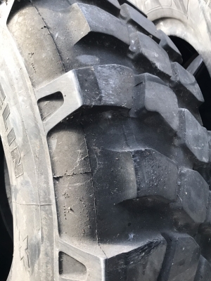 ยาง 395/85R20 สวยๆ ลดราคาเหลือ เส้นละ 2900 บาท ยาง 395/85R20 สวยๆ ลดราคาเหลือ เส้นละ 2900 บาท