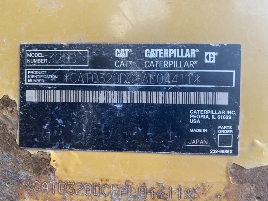 ขายรถแทรคเตอร์ ขุดตัก รุ่น 320D สภาพสวยพร้อมใช้ แอร์เย็นฉ่ำ ไฟฟ้าครบ ขายรถแทรคเตอร์ ขุดตัก รุ่น 320D สภาพสวยพร้อมใช้ แอร์เย็นฉ่ำ ไฟฟ้าครบ