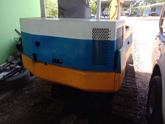 KOMATSU PC30-3 สภาพสวยคอมนอก 5,000