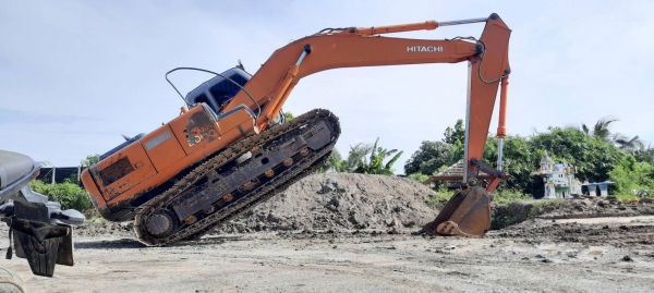 ขาย!! >>> Hitachi Zx200 รุ่น 1 ราคาเบาๆ พร้อมใช้งาน <<< เบอร์ติดต่อ 098-7155789 086-4631102 ขาย!! >>> Hitachi Zx200 รุ่น 1 ราคาเบาๆ พร้อมใช้งาน <<< เบอร์ติดต่อ 098-7155789 086-4631102