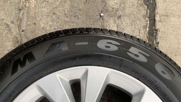 ล้อแม็ก 5รู100 ขอบ 16 พร้อมยาง 205-60-16 Maxxis ปี 18 สภาพสวย