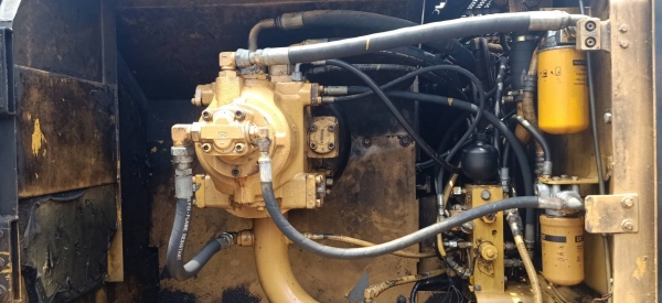 ขาย!! &gt;&gt;&gt; CAT 320V.2LC บูมอาร์มยาว รถสวยๆเลย พร้อมใช้งาน สภาพเก่านอก &lt;&lt;&lt; เบอร์ติดต่อ 098-7155789 086-4631102