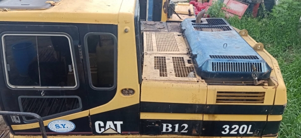 ขาย!! &gt;&gt;&gt; CAT 320V.2LC บูมอาร์มยาว รถสวยๆเลย พร้อมใช้งาน สภาพเก่านอก &lt;&lt;&lt; เบอร์ติดต่อ 098-7155789 086-4631102