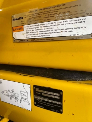 ขาย!! &gt;&gt;&gt; Komatsu PC200 รุ่น 8MO สวยเต็ม จอเหลือง-กล้องหลัง &lt;&lt;&lt; เบอร์ติดต่อ 098-71