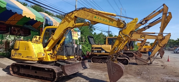 ขาย!! &gt;&gt;&gt; Komatsu PC70 รุ่น 7 เก่าญี่ปุ่น สภาพนางงามแท้ พร้อมใช้งาน &lt;&lt;&lt;  เบอร์ติดต่อ 098-7155789 086-4631102