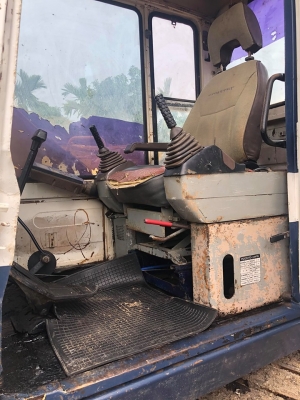 ขาย!! &gt;&gt;&gt; Komatsu PC120 รุ่น 5 รถพร้อมใช้งาน คอนโทรนสั้น VDOมีให้ชม &lt;&lt;&lt; เบอร์ติดต่อ 098-7155789 086-4631102