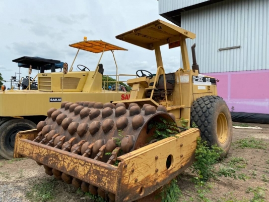 ขาย 695,000 รถบดถนน CATTERPILAR CS563 ขนาด 10 ตัน ล้อหนาม 2 เพลา ขาย 695,000 รถบดถนน CATTERPILAR CS563 ขนาด 10 ตัน ล้อหนาม 2 เพลา
