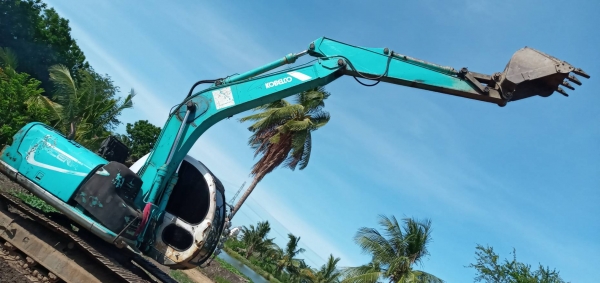 KOBELCO SK100-5 ไฟเต็มเอกสารอินวอยคอมนอก10,000 KOBELCO SK100-5 ไฟเต็มเอกสารอินวอยคอมนอก10,000