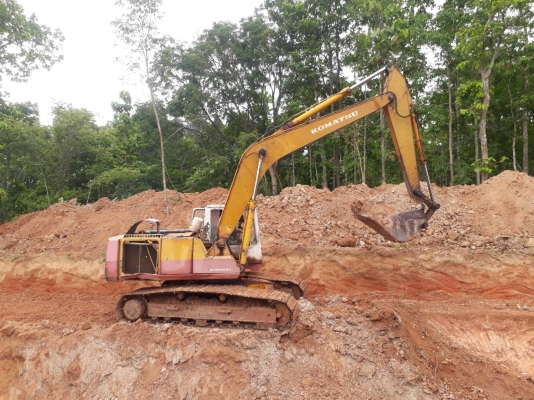 ขายด่วน KOMATSU PC200-5 สภาพใช้งานปกติ เครื่องเดิม ปั้มเดิม โซ่ช่วงล่างพร้อมใช้งาน เอกสารเล่มทะเบียน สนใจสอบถาม  093 0764943 K ตั้ม