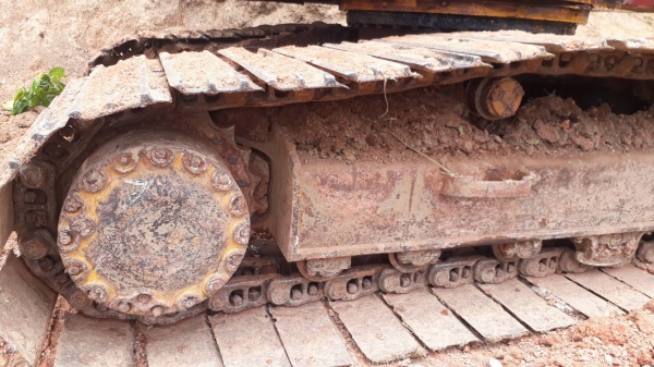 ขายด่วน KOMATSU PC200-5 สภาพใช้งานปกติ เครื่องเดิม ปั้มเดิม โซ่ช่วงล่างพร้อมใช้งาน เอกสารเล่มทะเบียน สนใจสอบถาม  093 0764943 K ตั้ม