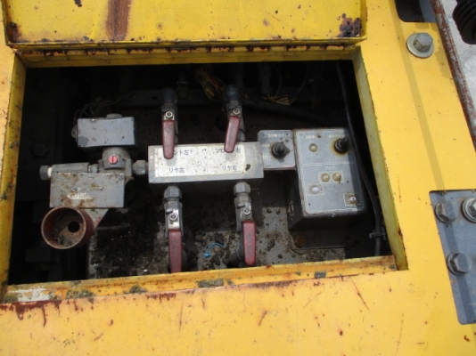 รถปูยาง SUMITOMO รุ่น HA60W-5 ซีเรียล:A60A5-0107 ปี 2003 ชั่วโมงทำงาน 8532 ชั่วโมง นำเข้า จากต่างประเทศ ขายพร้อมชุดแจ้งจำหน่าย ยังไม่เคยใช้งานในไทย