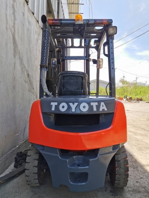 ขายด่วนน!! TOYOTA รุ่น 8 FD20 เสา 4 เมตร เกียร์ Auto