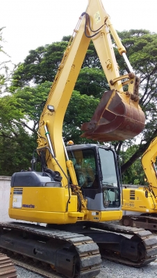 ต้องการขายเก่งkomatsu-pc138us-2รถนอกนำเข้าจากญี่ปุ่น