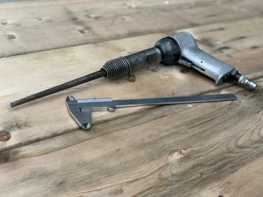 ขายสกัดลม แย็คลม URYU รุ่น BRH-5U Air Hammer made in Japan สภาพสวยใหม่มาก สกัดแรง พร้อมใช้งาน ราคา 2,800 บาทพร้อมส่ง