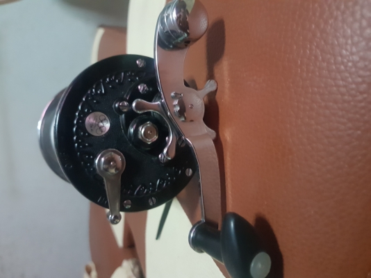 รอกตกปลาolympic fighter380