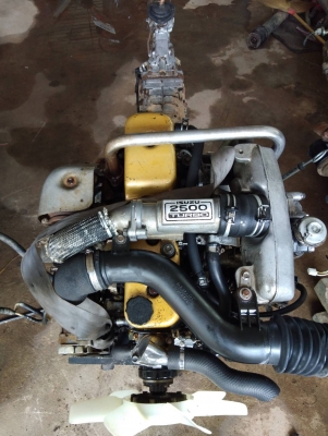 ขายเครื่องIsuzuดร้าก้อน2500Turbo+เกียร์ มีเลข