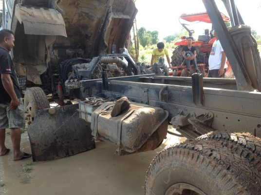 ขายด่วน HINO สมอเงิน เครื่อง HO7D 195 แรงม้า ขายด่วน HINO สมอเงิน เครื่อง HO7D 195 แรงม้า