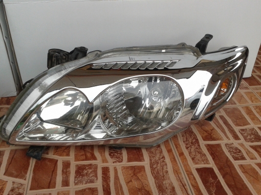 ขายไฟหน้า Altis 2010 คู่ละ 4000 บาท