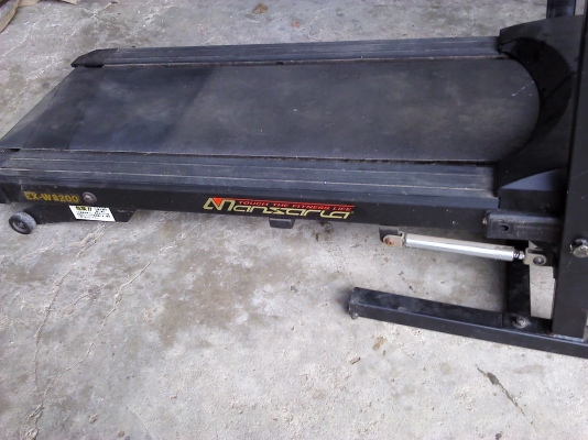 ลู่วิ่งไฟฟ้าของญี่ปุ่นแท้ใช้ไฟ110v. มีหม้อแปลงไฟให้พร้อมใช้ได้เลย